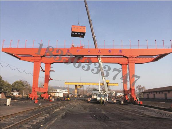 江苏轨道式集装箱门机厂家 南京龙门吊搬运集装箱用