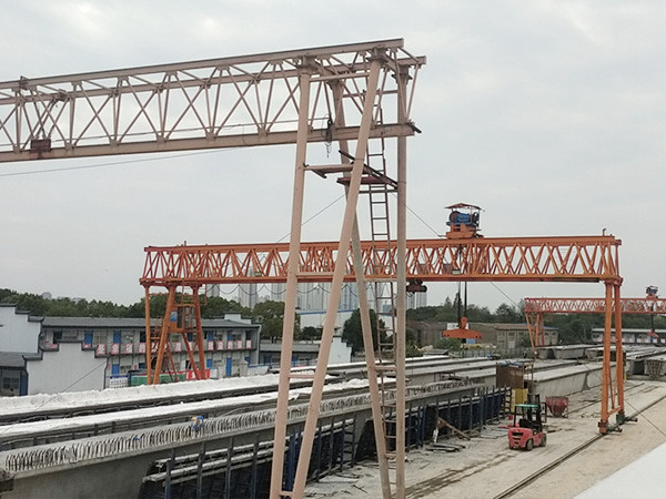 河北唐山龙门吊厂家浅析单双梁门机的区别