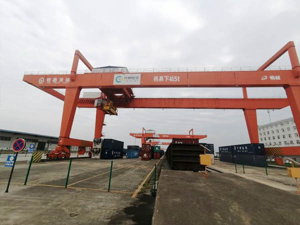 河北保定铁路货场和物流码头用集装箱龙门吊出售