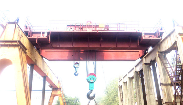 安徽池州行车行吊厂家出售双梁桥式起重机