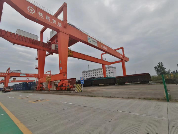 山东泰安集装箱龙门吊厂家50吨铁路货场用龙门吊出售