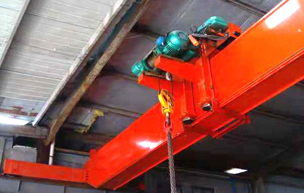 山东菏泽新型桥式起重机厂家选购天车的重要指标介绍