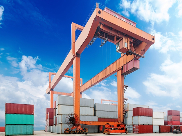 河北邢台集装箱龙门吊厂家分析其关键技术挑战