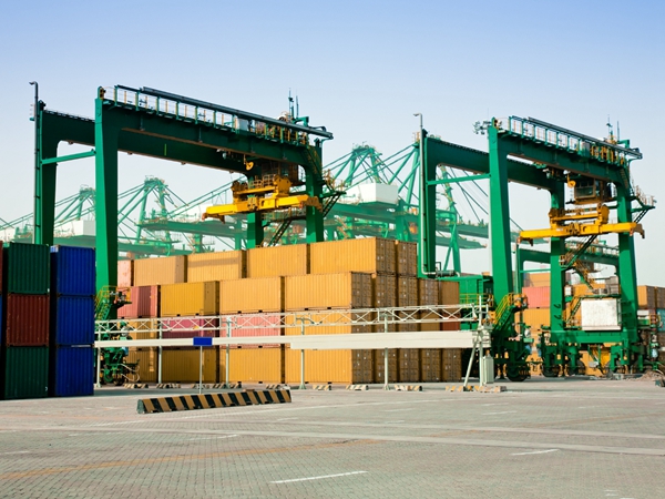 山东威海集装箱龙门吊厂家讲述齿轮的运用要求