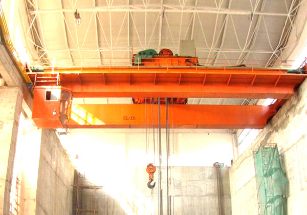 解析双梁行吊的结构特点与性能优势