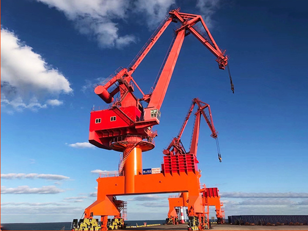 怎样预防门座式起重机的防风抗滑问题