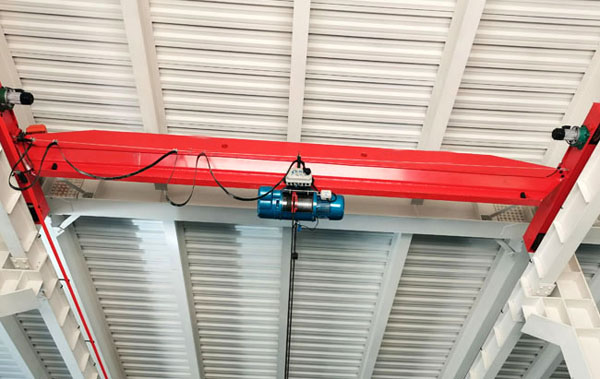 单梁航吊超载使用会引发哪些安全隐患