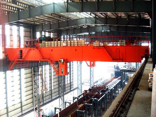 怎样选择适合金属冶炼不同工序的冶金行吊