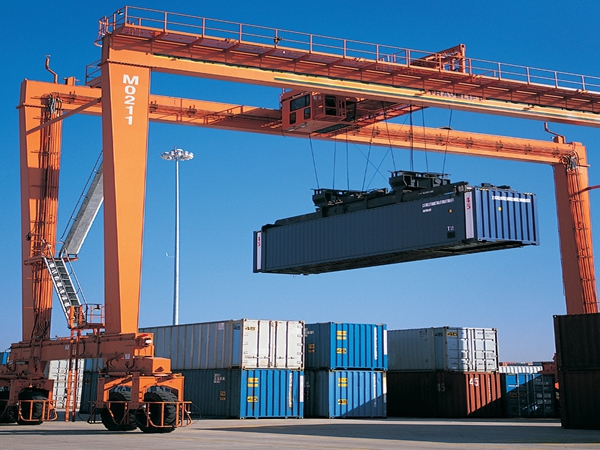 集装箱龙门吊如何适应不同规格集装箱