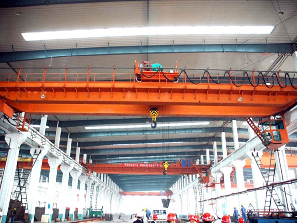 双梁行车跨度增大后结构刚度如何优化设计