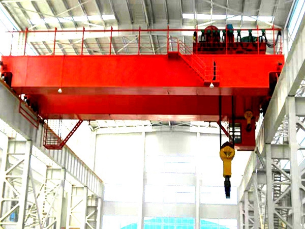熔炼车间布局对铸造起重机配置有什么影响